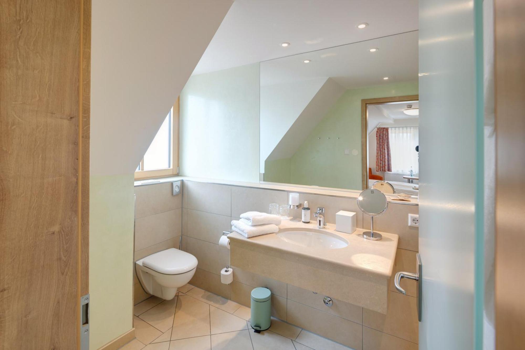 Landhotel Steigenhaus Untermunkheim Ngoại thất bức ảnh